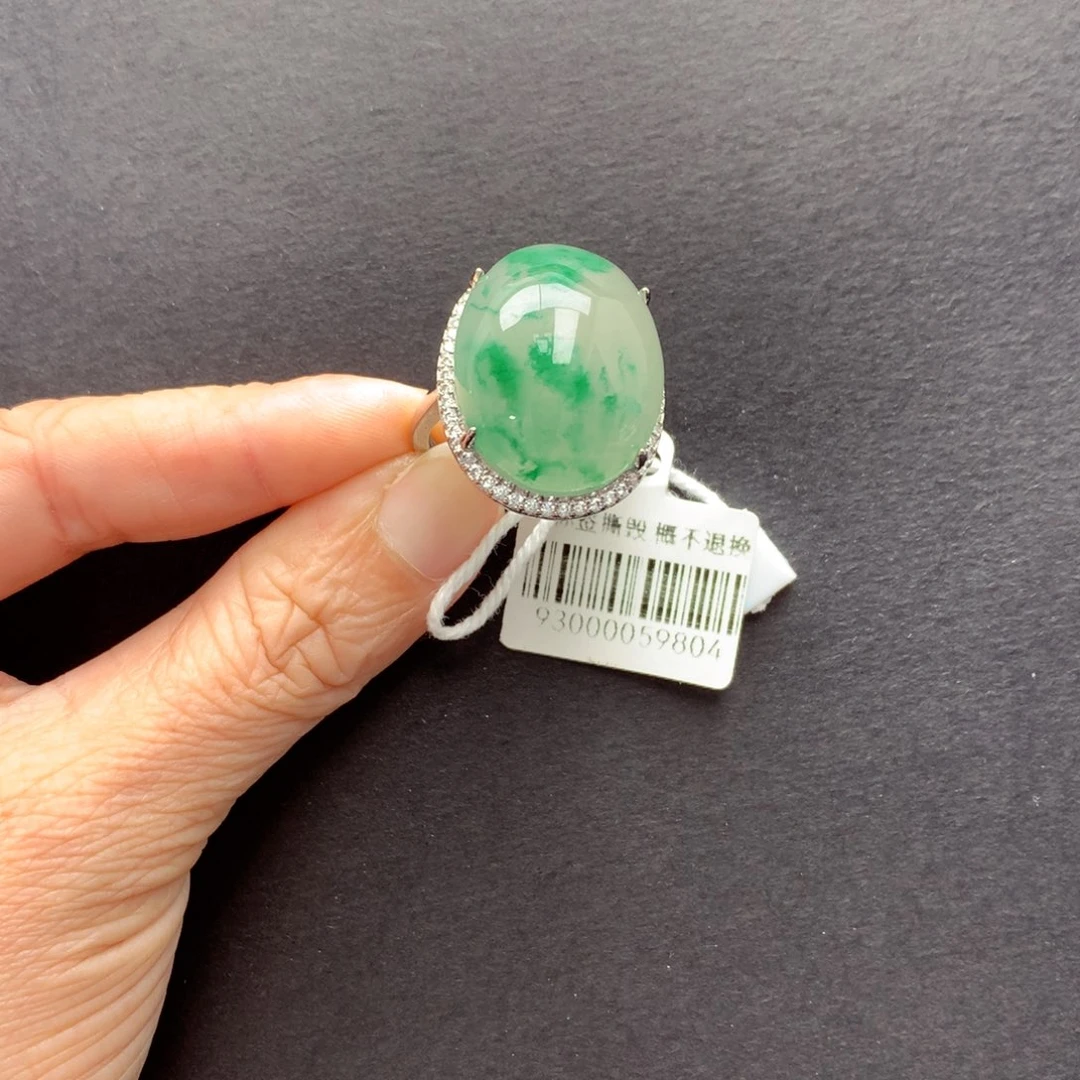 未镶嵌石英质玉戒指?***a