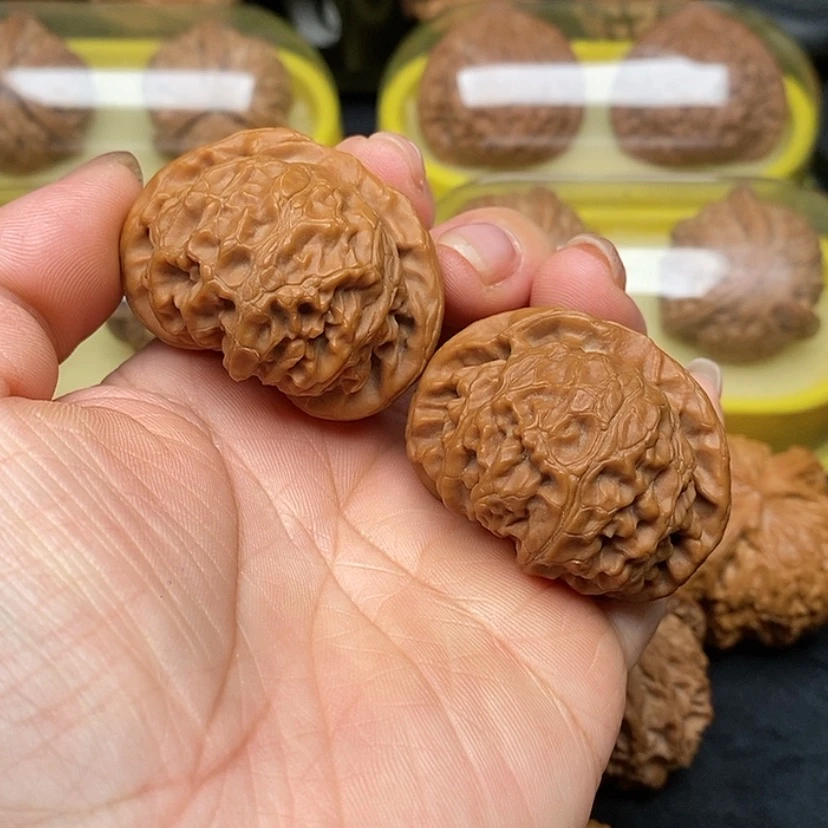 【闪购商品】桃核把件宫灯狮子头43