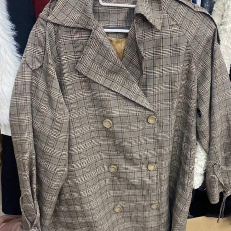 编号86女士衣服直播间为准