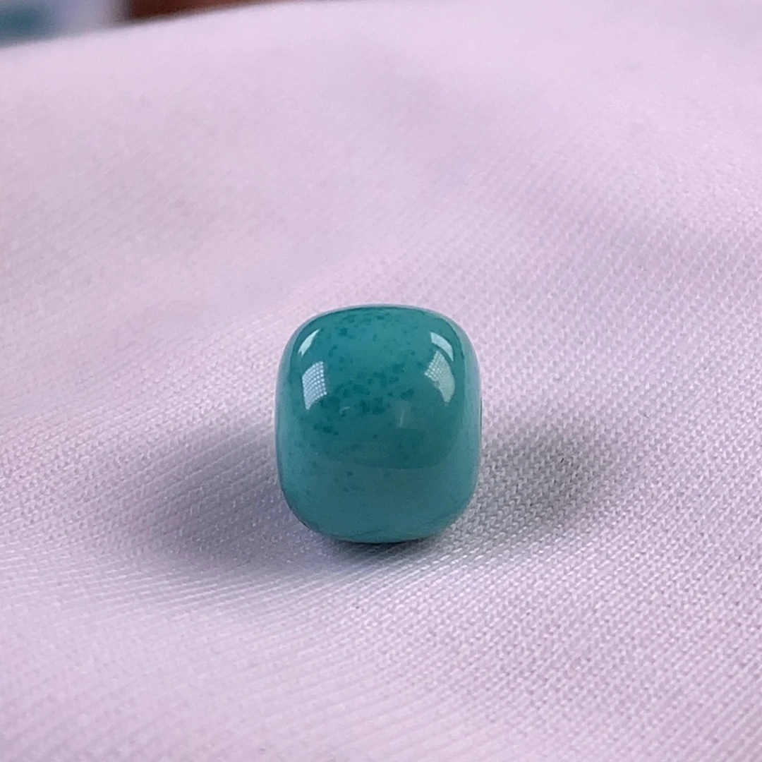 绿松石未镶嵌珠宝奇石8.8x7.5mm(687)