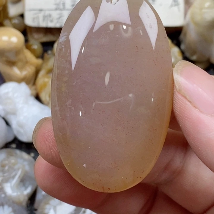颈饰未镶嵌硅化珊瑚（珊瑚玉）
