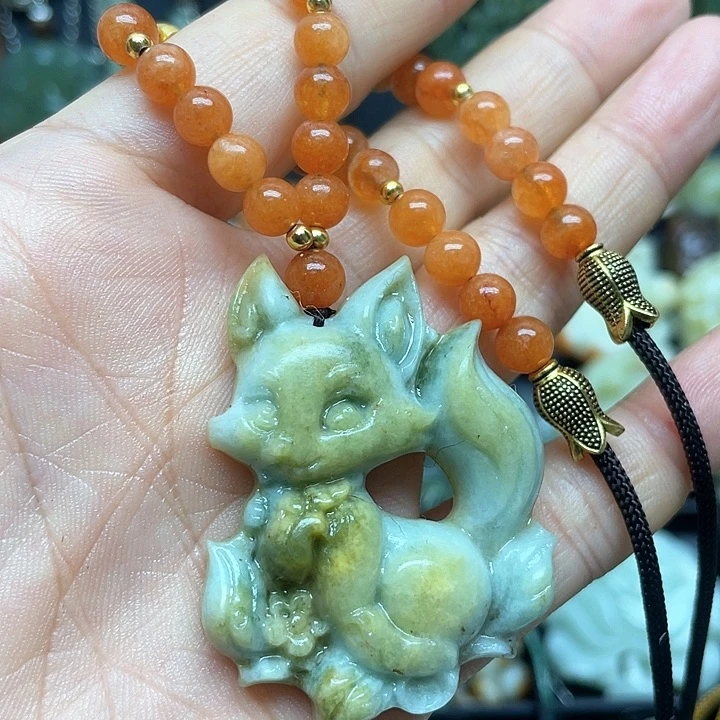 未镶嵌蛇纹石玉颈饰