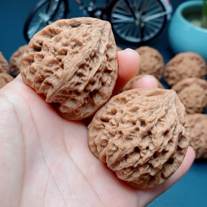 把件文玩核桃虎头王44全品