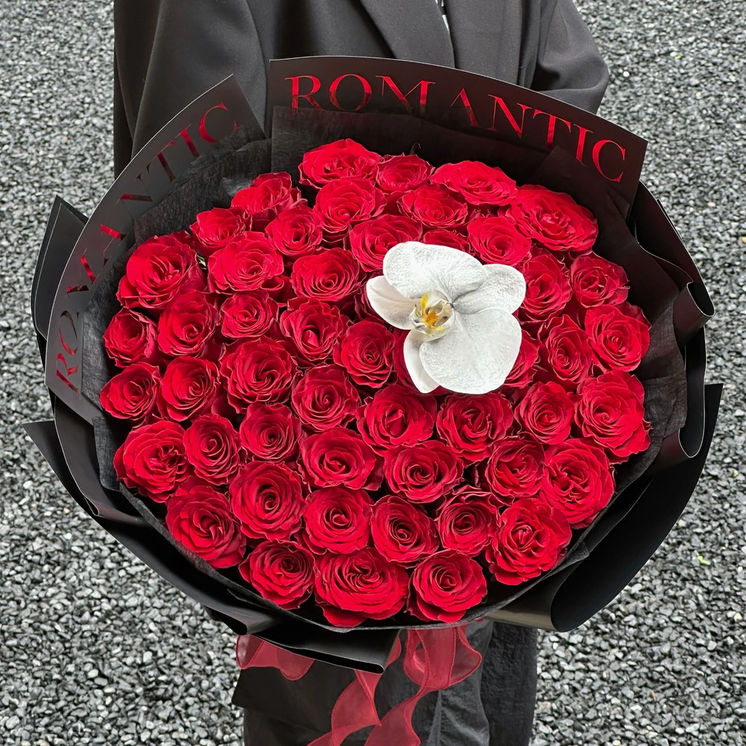 【唯爱一生】52朵红玫瑰混搭蝴蝶兰鲜花花束送恋人送朋友送老婆鲜花店送花上门鲜花跨年夜元旦节花束教师节鲜花