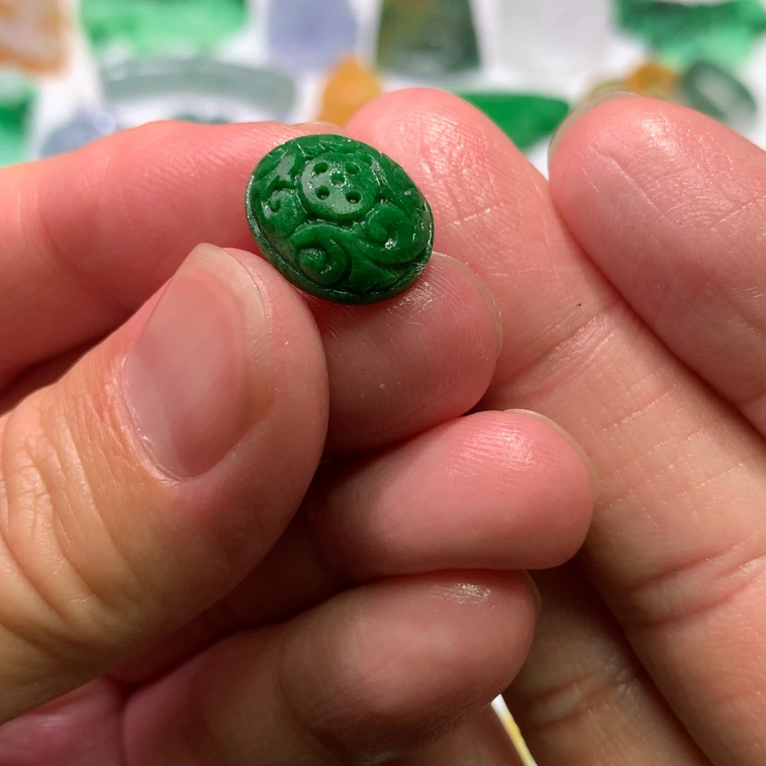 未镶嵌定制翡翠吊坠