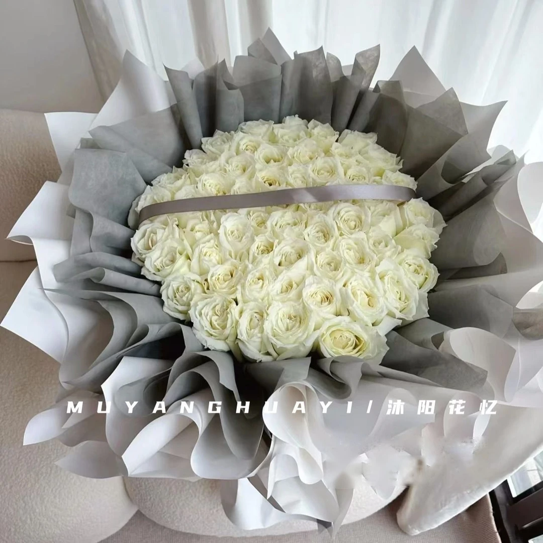遇见/52朵白玫瑰花大花束/生日礼物送女朋友鲜花配送/圣诞节平安夜花束