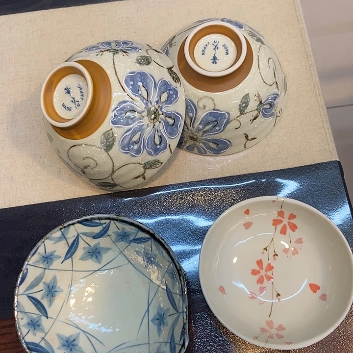 G***g瓷片碗碟组4只红蓝