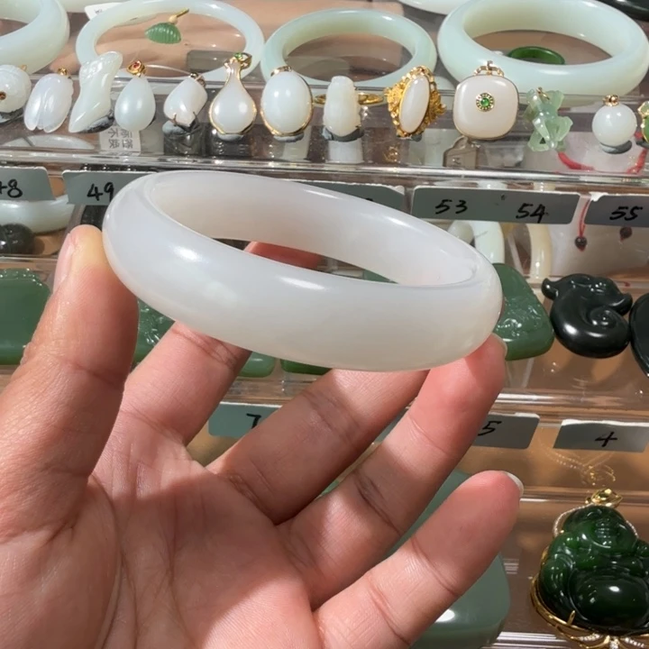 和田玉颈饰未镶嵌老坑青海料手镯内径56