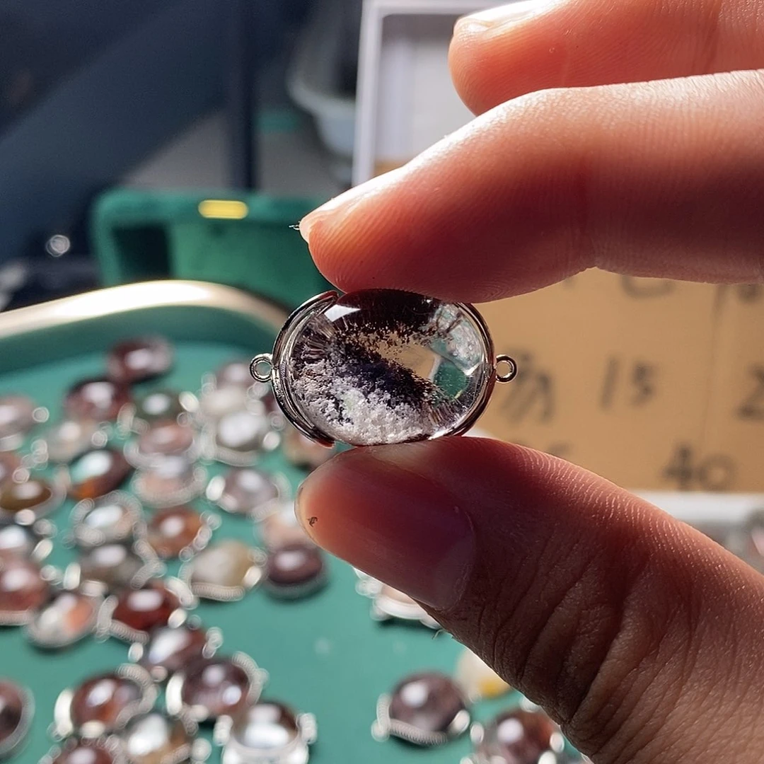 未镶嵌颈饰水晶慕*水晶