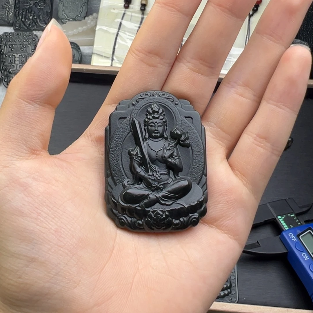 二***子颈饰未镶嵌和田玉