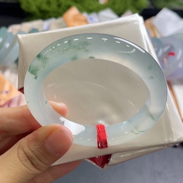 翡翠手镯未镶嵌52正