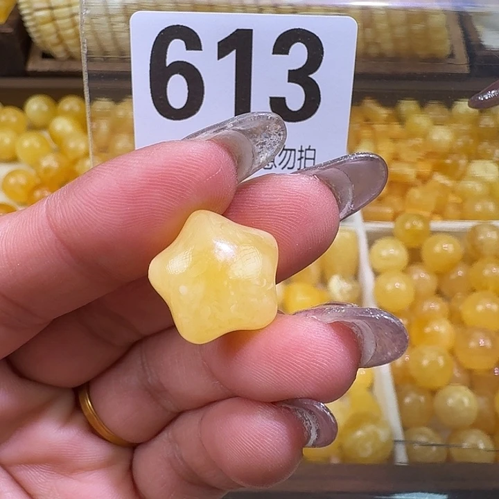 琥珀未镶嵌裸石17×11.6微微瑕