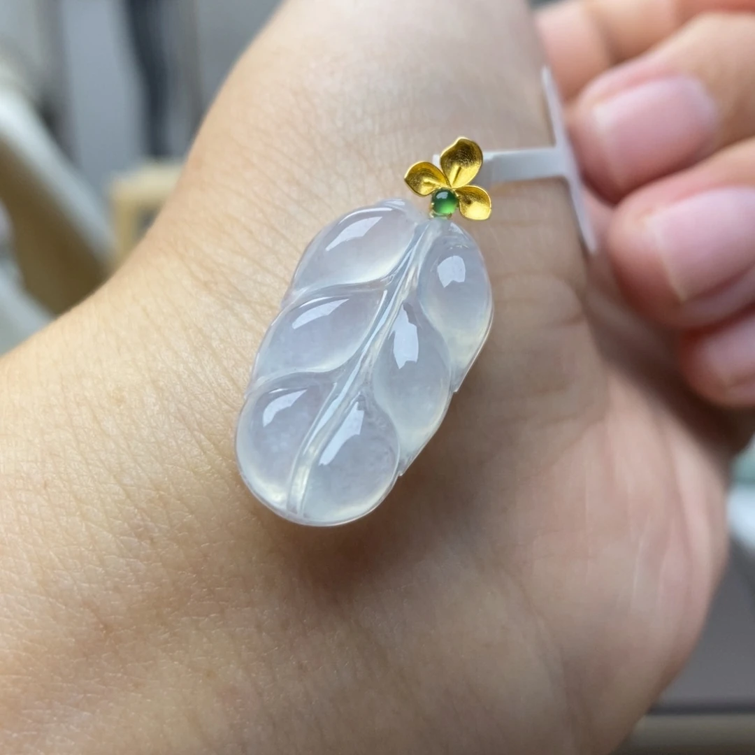 【闪购商品】颈饰18K金镶嵌翡翠18
