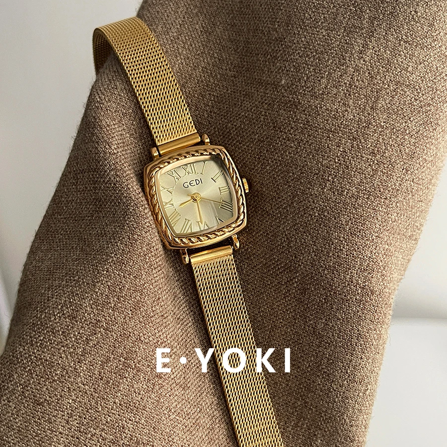 一柚七 麻花金色小方表女士小众复古罗马女款百搭高级感手表女309