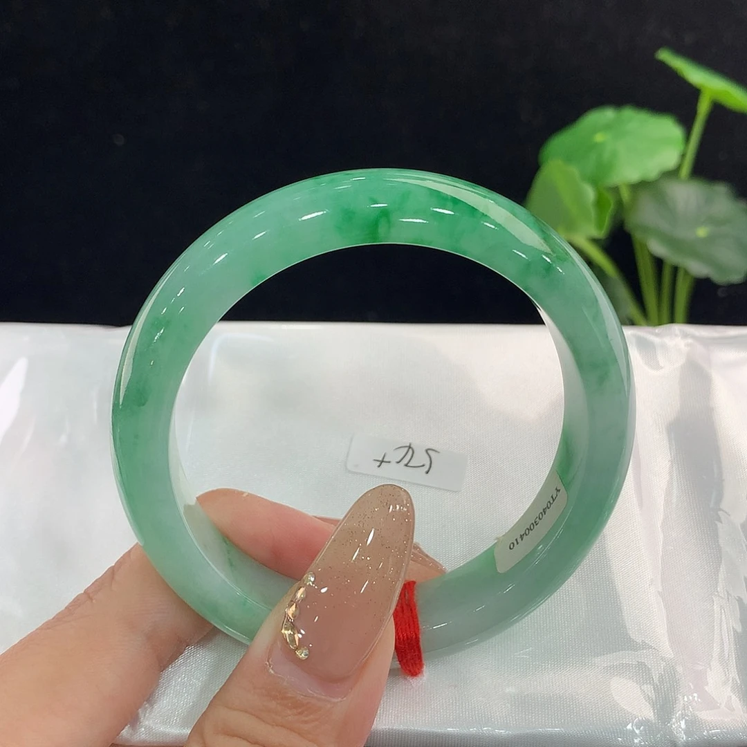 翡翠手镯未镶嵌正54.9