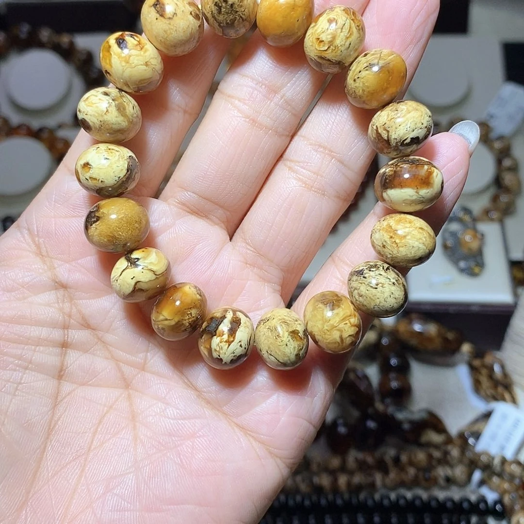 未镶嵌琥珀裸石?****尼干白花12m