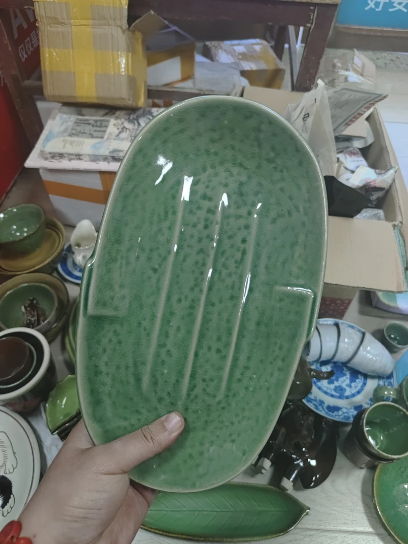 瓷片盘子一个，喜欢的朋友不要错过