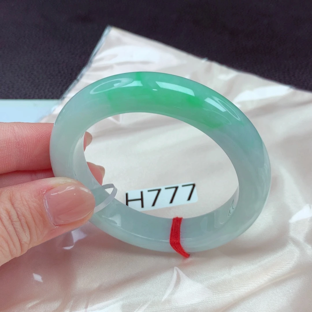 翡翠手镯未镶嵌我88
