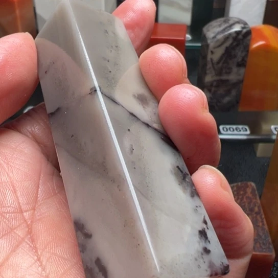 老挝石用****0我们的确是一个