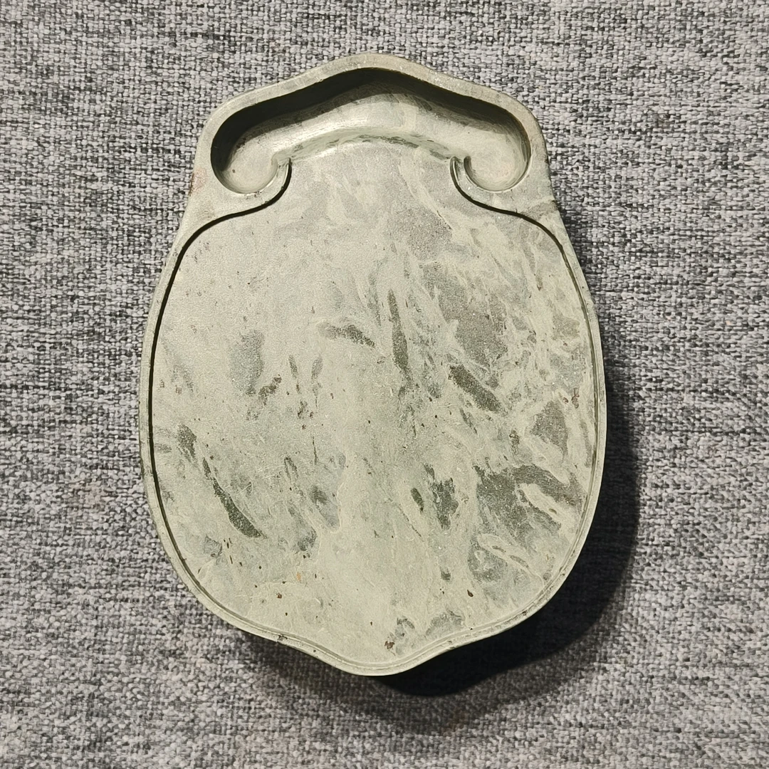 甘肃洮砚，水泉蝉砚，尺寸10.6*8*3厘米