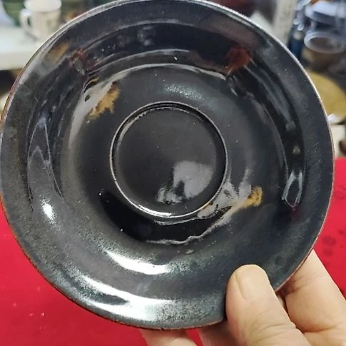 瓷片瓷片，各种摆件，均有瑕疵。沙锅！
