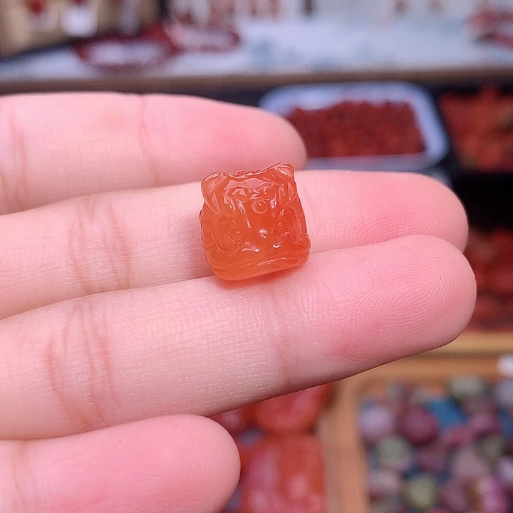 南红玛瑙未镶嵌南红醒狮