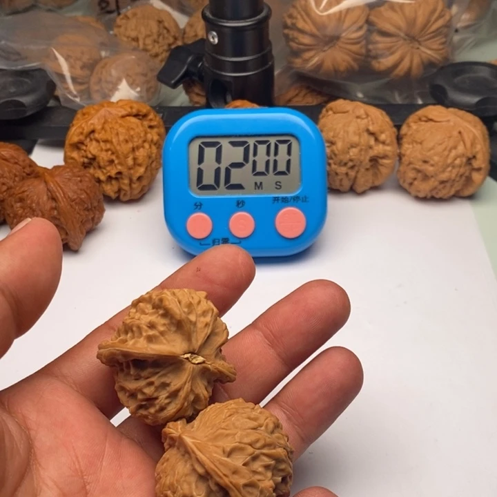 文玩核桃吊坠情****久11111111111111