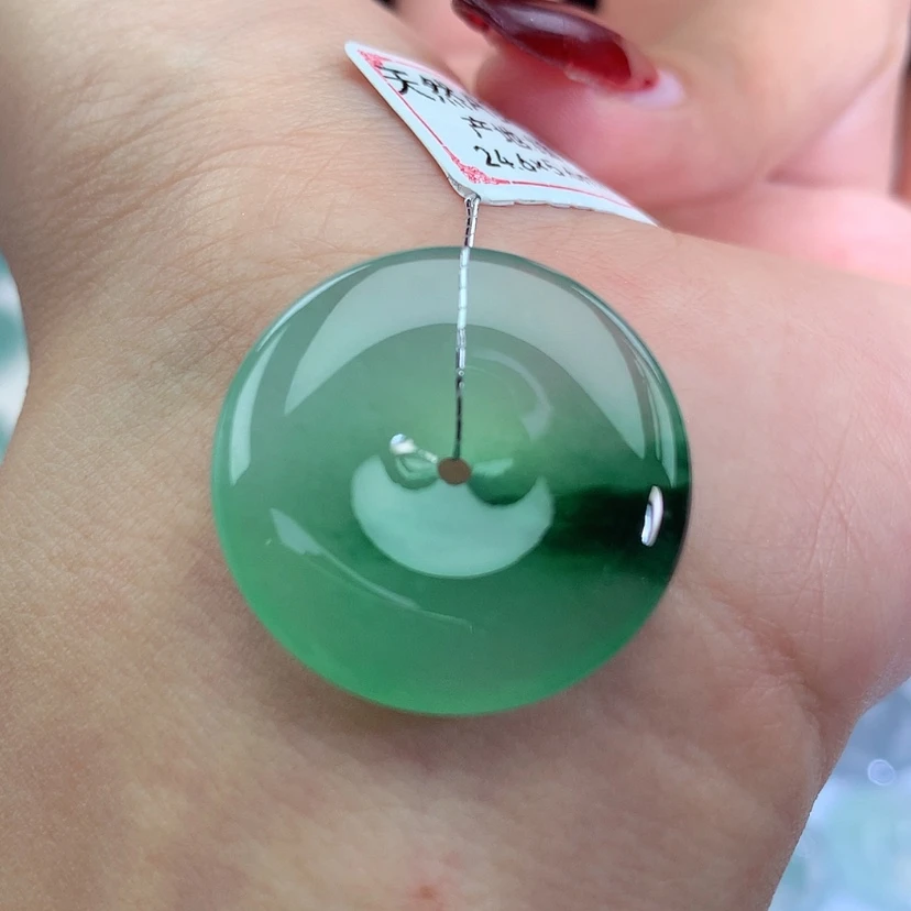 【闪购商品】翡翠吊坠(不含链)未镶嵌