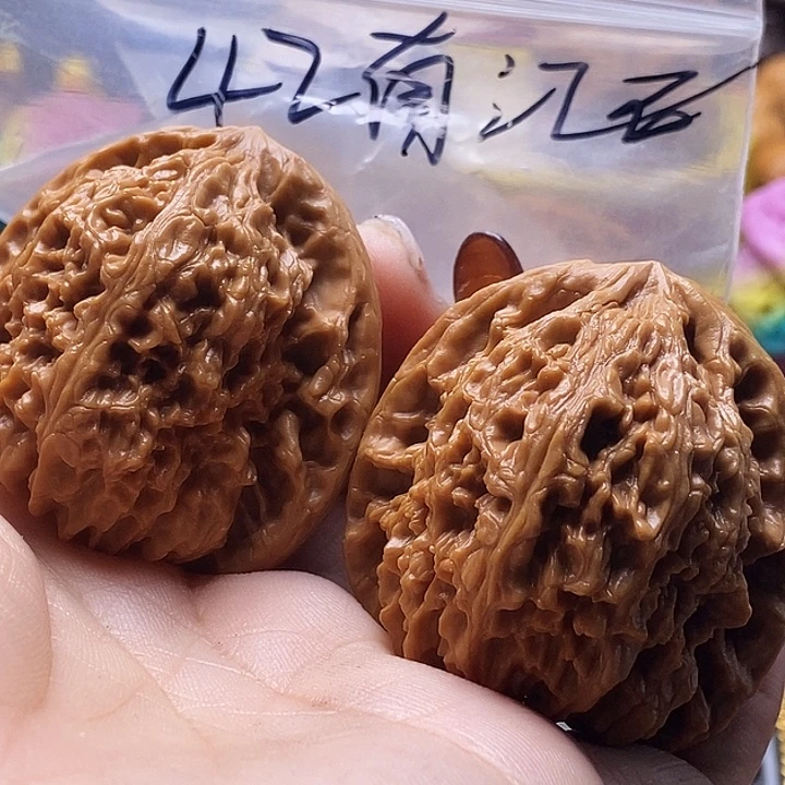 文玩核桃吊坠南江石