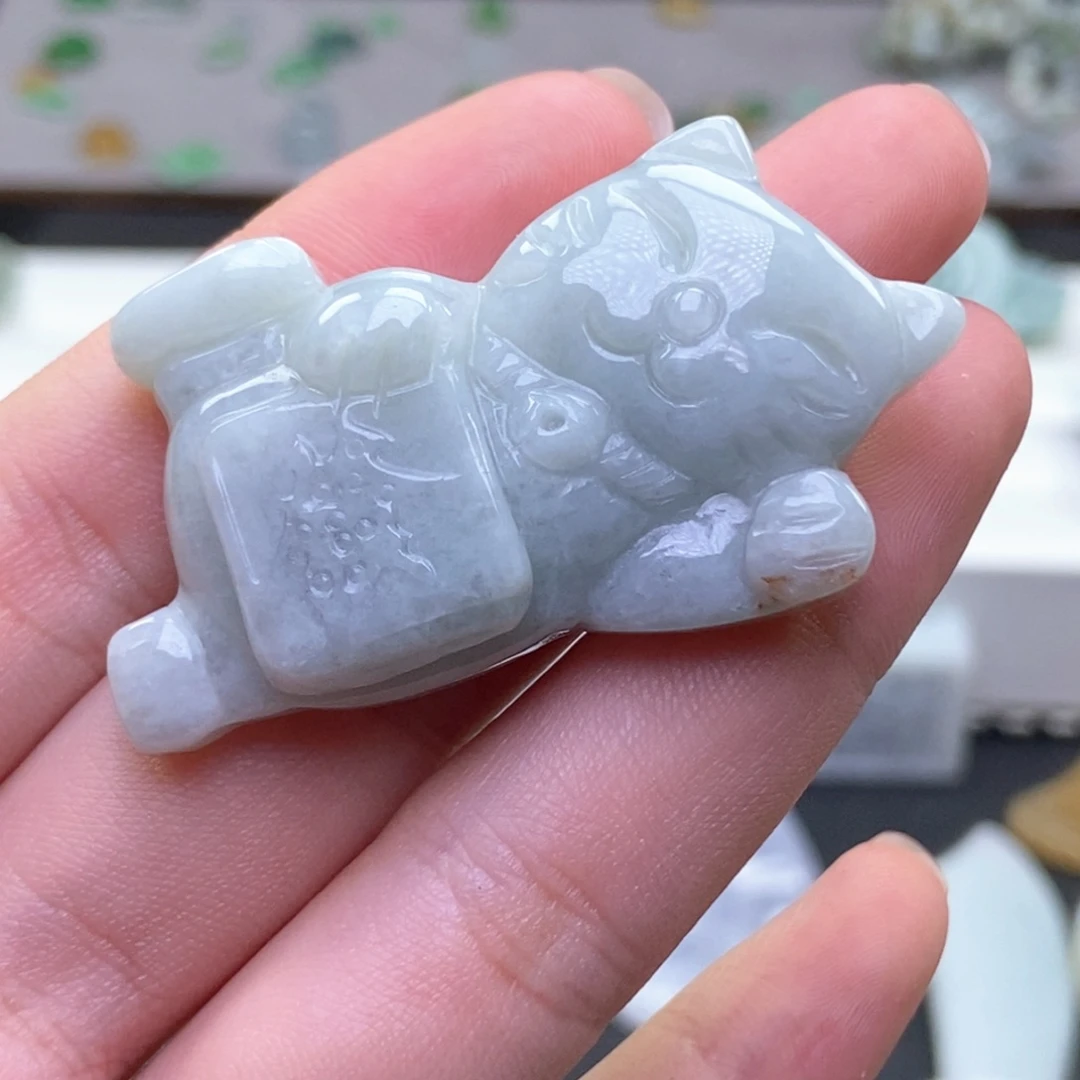 腩***版翡翠未镶嵌颈饰翡翠