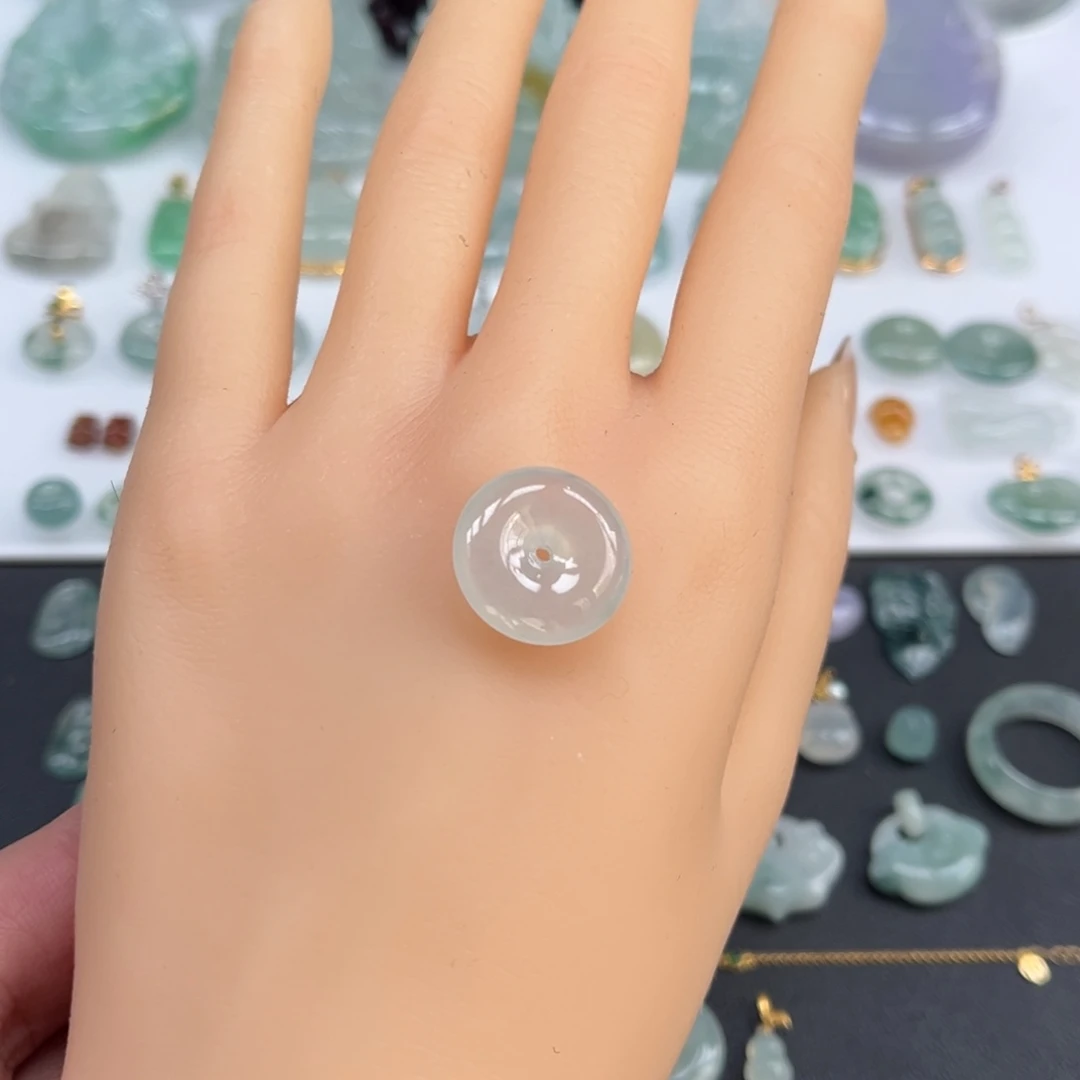 翡翠未镶嵌颈饰福利