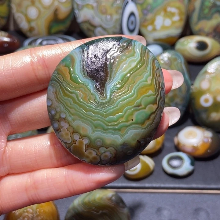【闪购商品】未镶嵌玛瑙/玉髓珠宝奇石q q