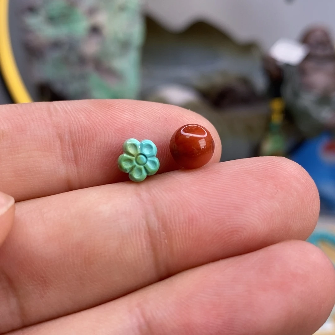 南红玛瑙未镶嵌珠宝奇石