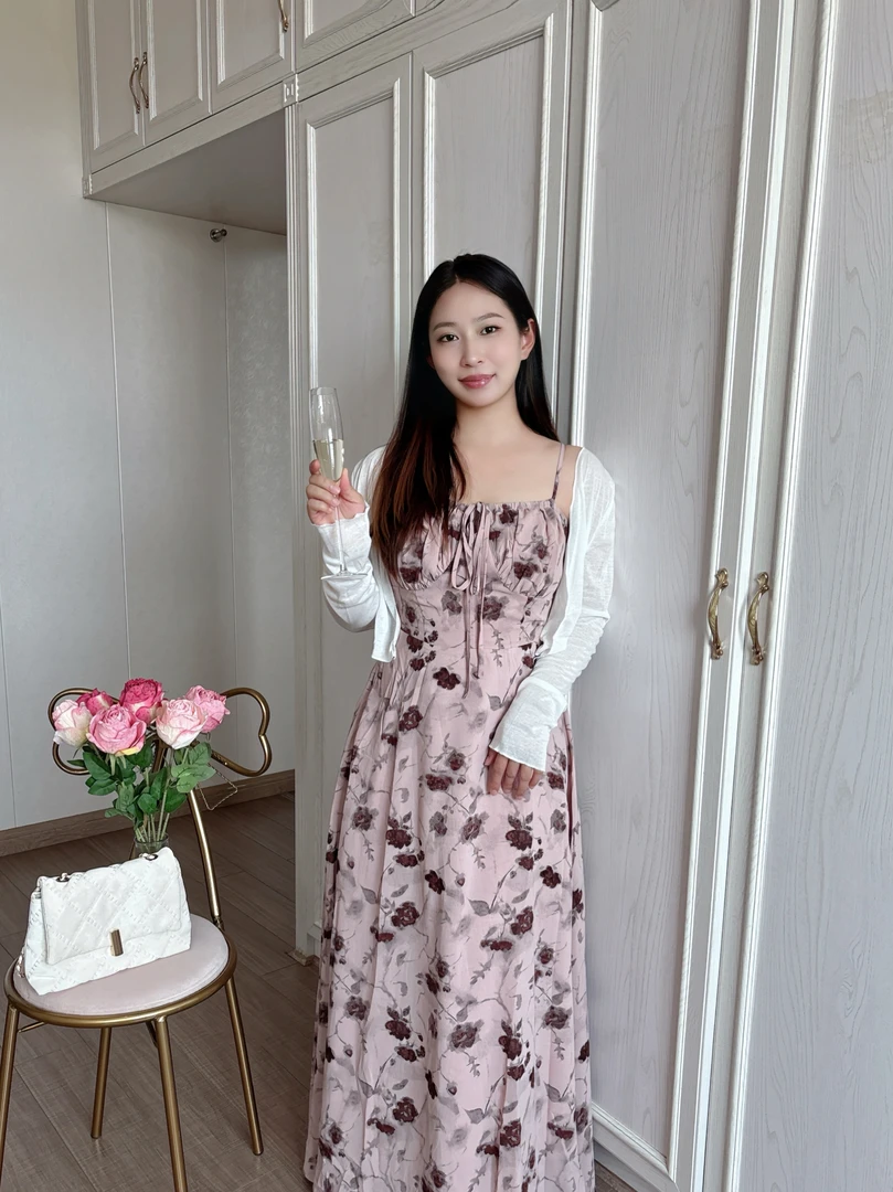 【周盼盼】气质温柔淑女干枯玫瑰印花显高显白显瘦显高级吊带连衣裙