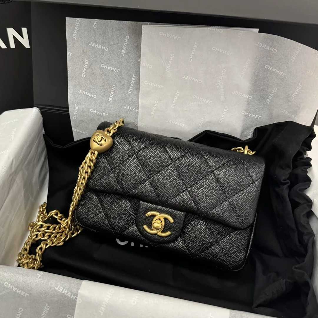 99新 Chanel/香奈儿 青奢荟/黑色爱心金球19方胖子包/62262