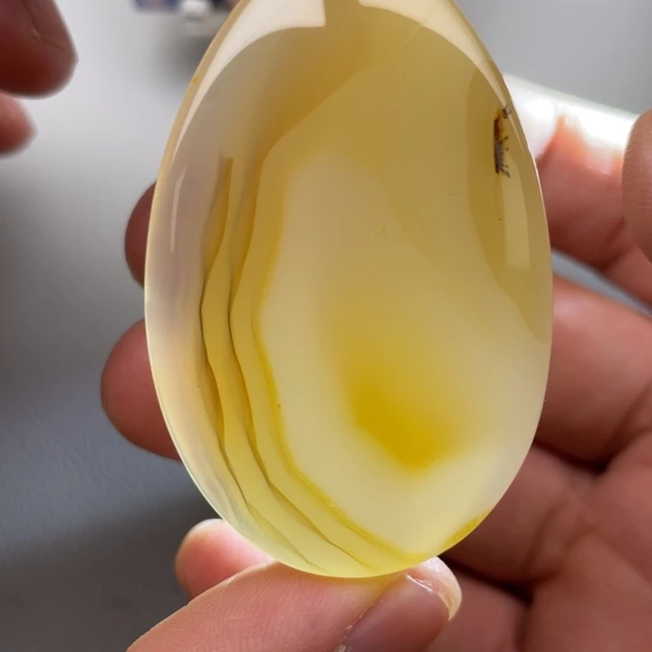 玛瑙/玉髓颈饰未镶嵌纺****剂