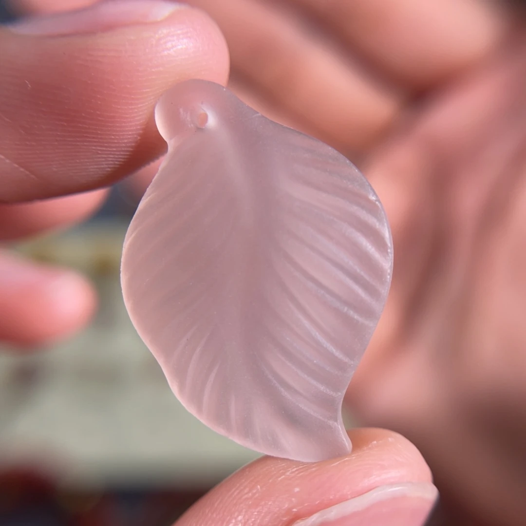 玛瑙/玉髓中洞子羽毛27.4*18.8不退不换未镶嵌