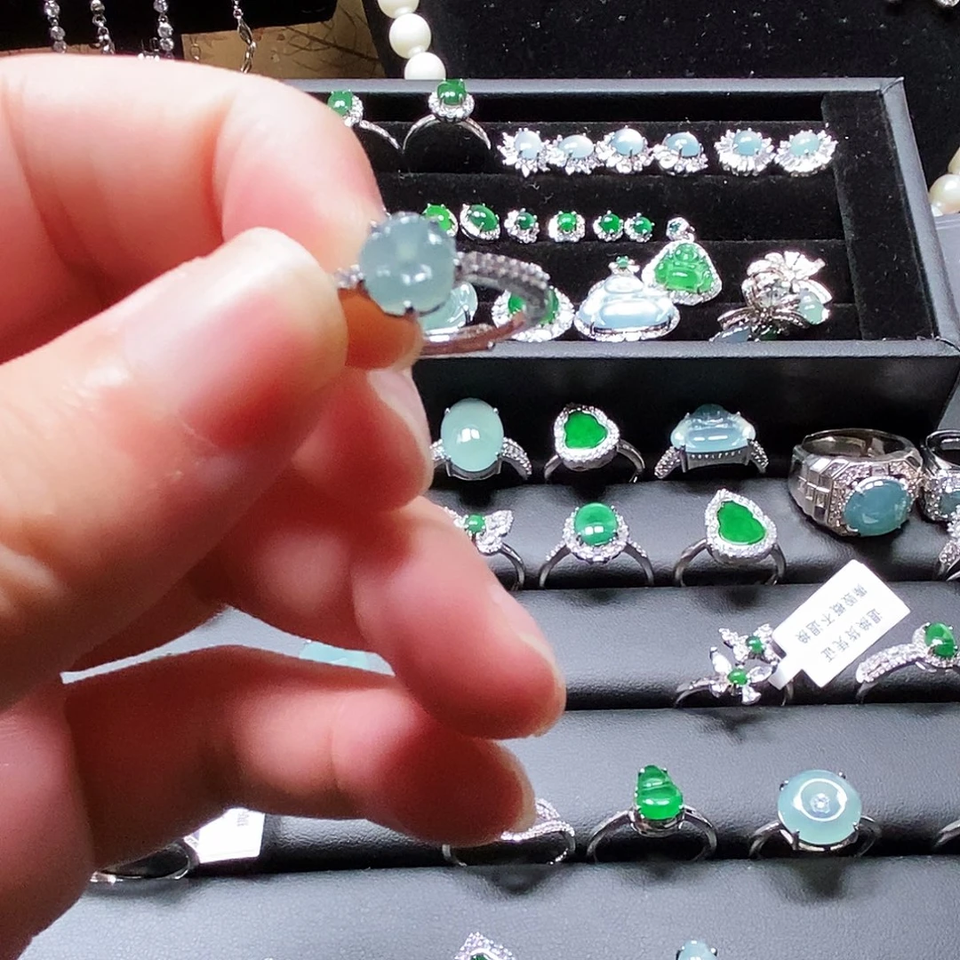 翡翠未镶嵌戒指开口