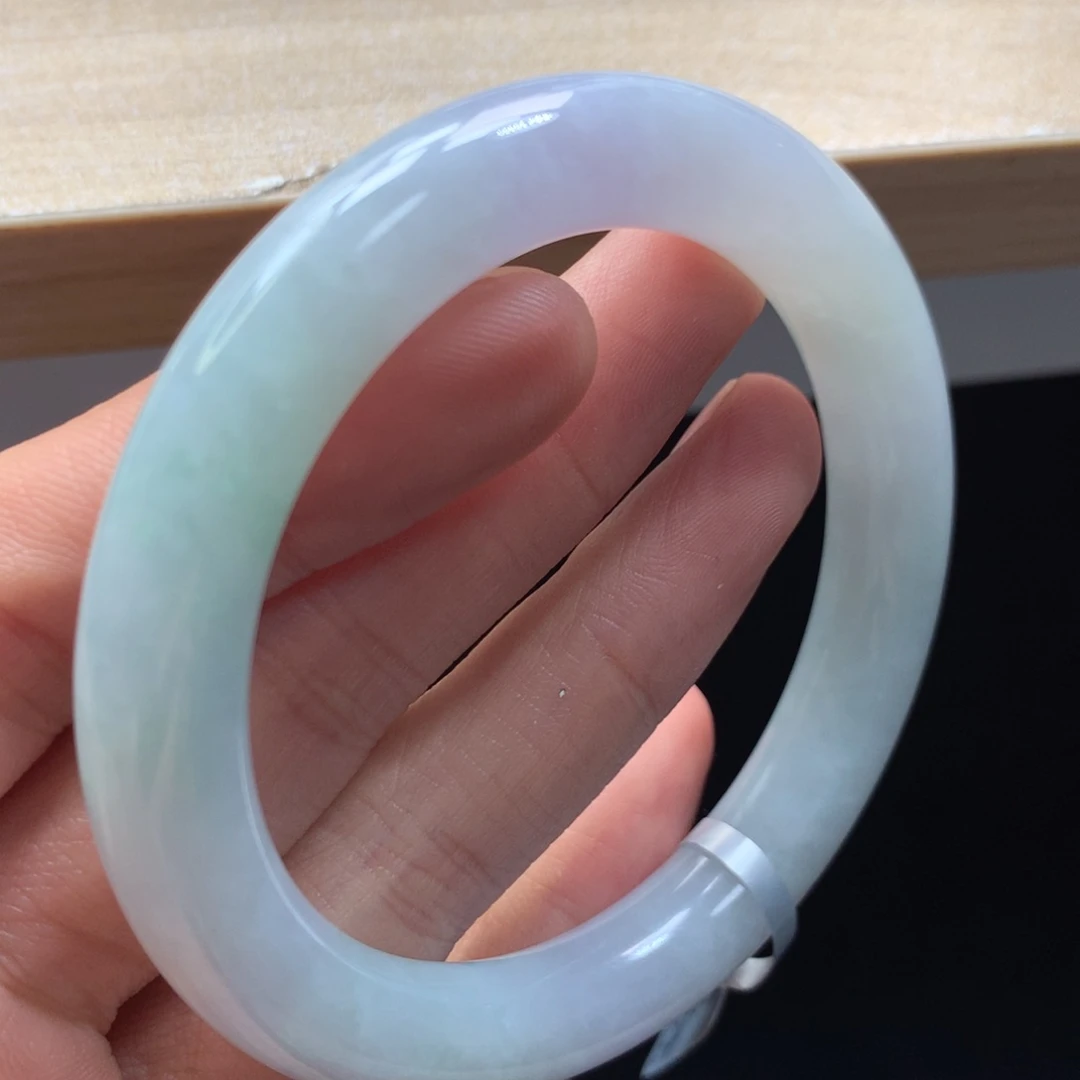 未镶嵌手镯翡翠手镯