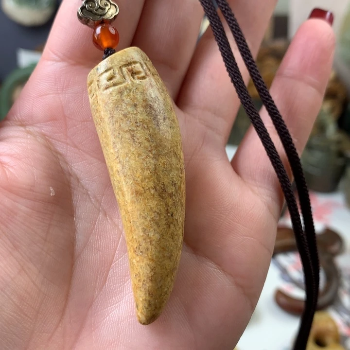 岫岩河磨玉（透闪石质玉）挂件未镶嵌