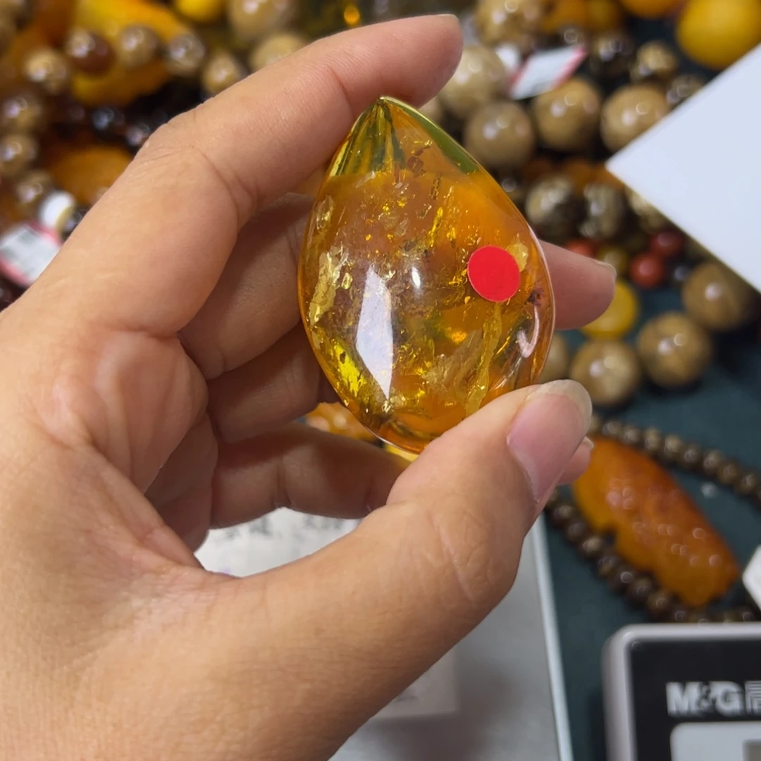 未镶嵌琥珀珠宝奇石143