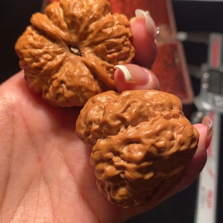 吊坠文玩核桃张**…