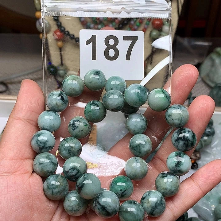 翡翠颈饰未镶嵌仙****8翡翠