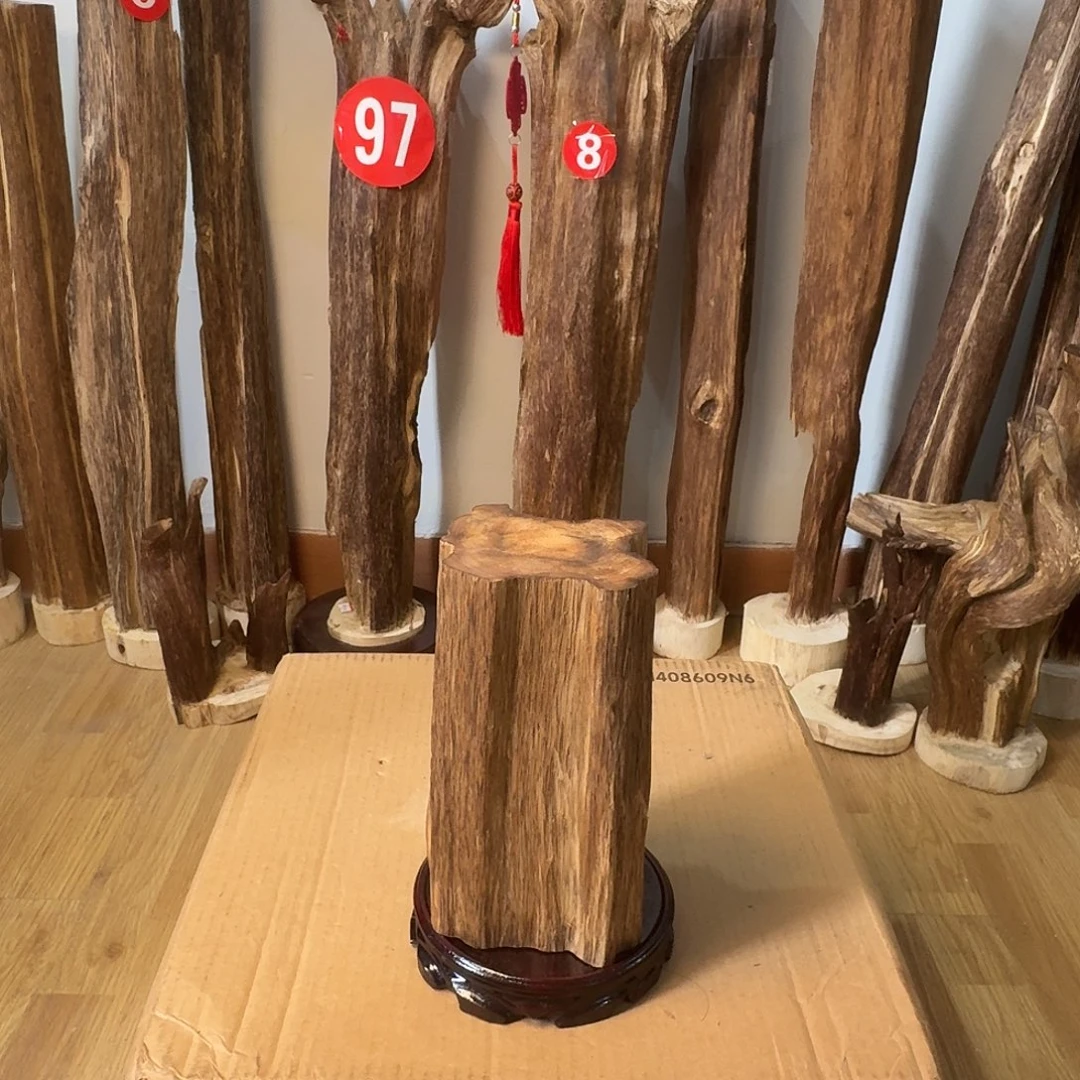 沉香碎屑沉香原材料