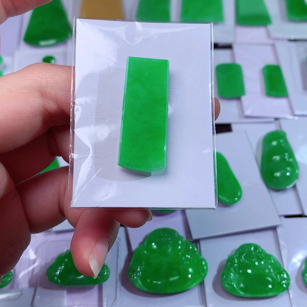 吊坠(赠链)未镶嵌翡翠天然翡翠