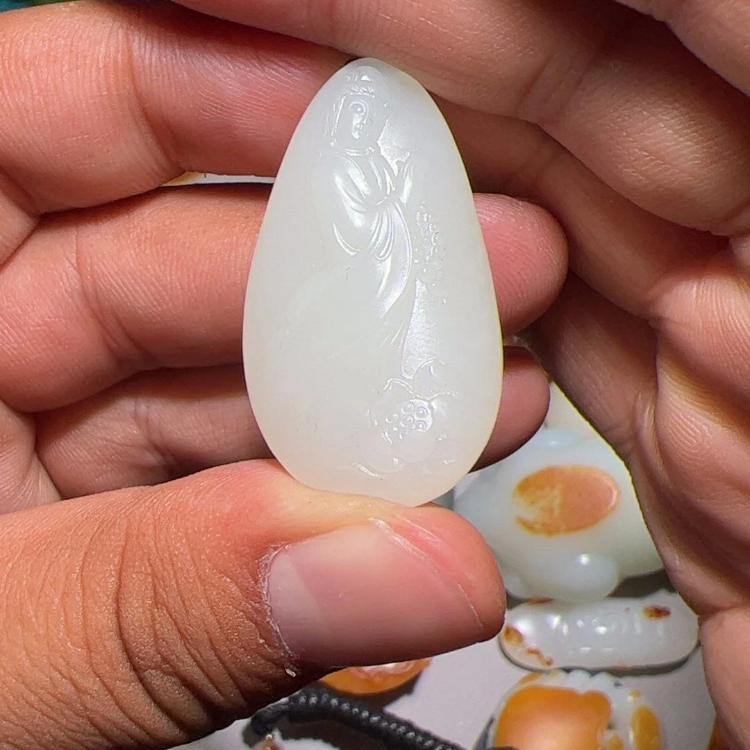 和田玉未镶嵌颈饰