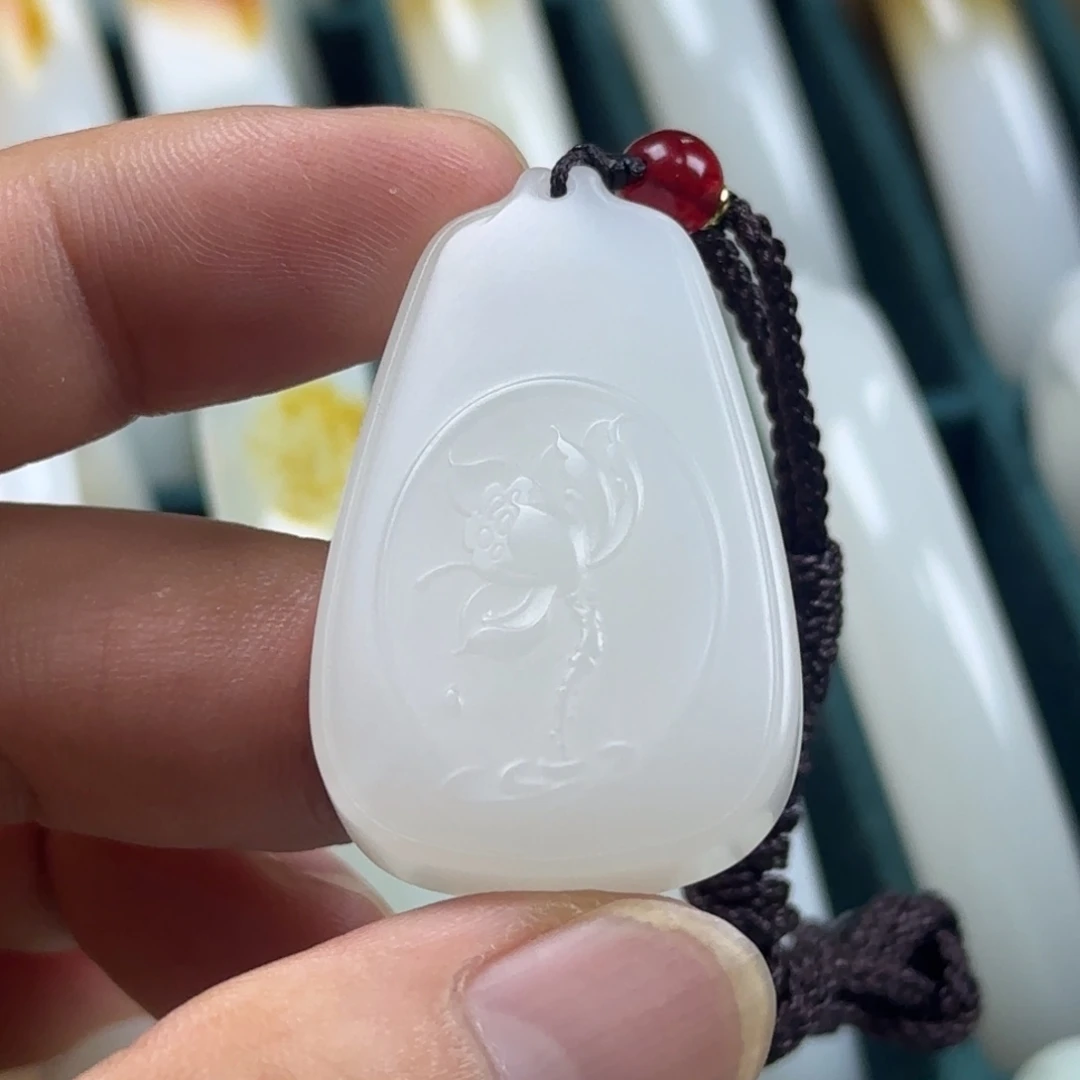 颈饰未镶嵌和田玉莲莲如意花开富贵