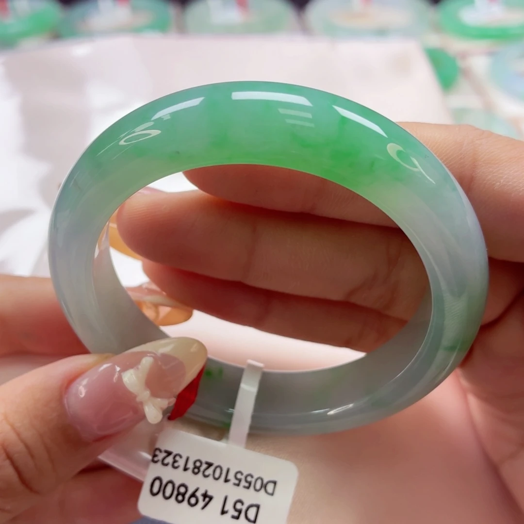 翡翠未镶嵌手镯68飘阳绿51-34