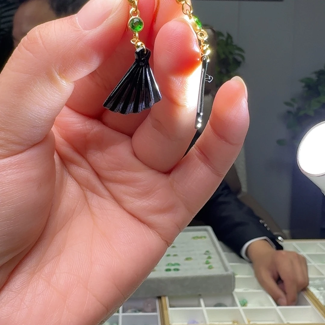 翡翠银S925镶嵌耳饰天然