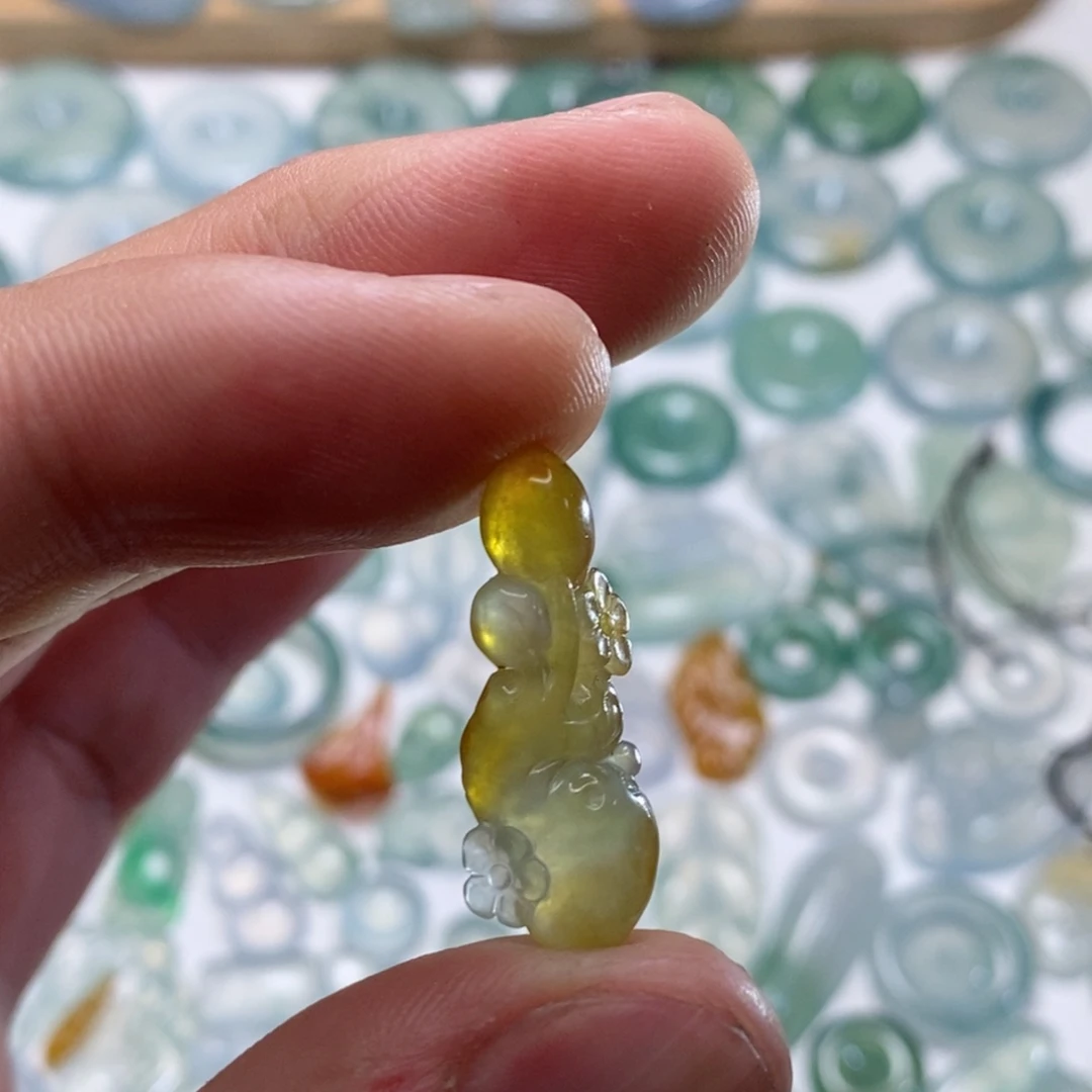 定制翡翠未镶嵌翡翠